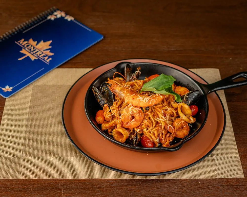 Linguine fruits de mer — Montréal